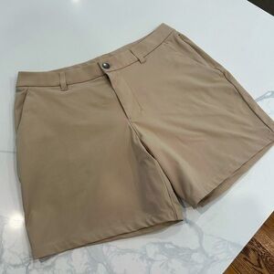 ABC Classic-Fit Short 9" - Size 32